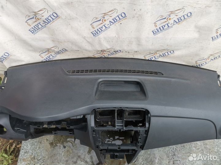 Торпедо Renault Logan II (2012—2018)