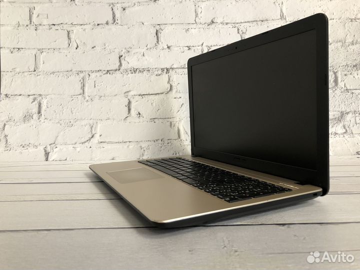 Ноутбук игровой Asus Core i3 2 video