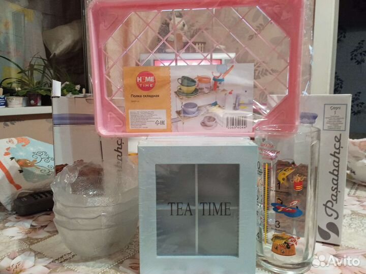 Новая посуда и принадлежности для кухни