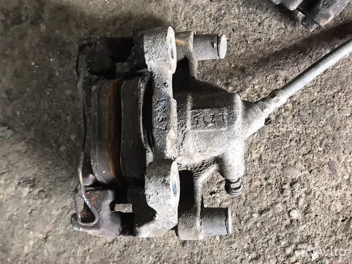 Мерседес w204 суппорт задний