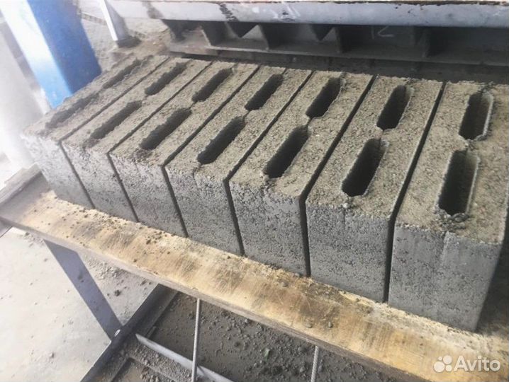 Пустотелый полублок пщс (шлакоблок)