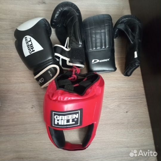 Перчатки для бокса с нарядные М