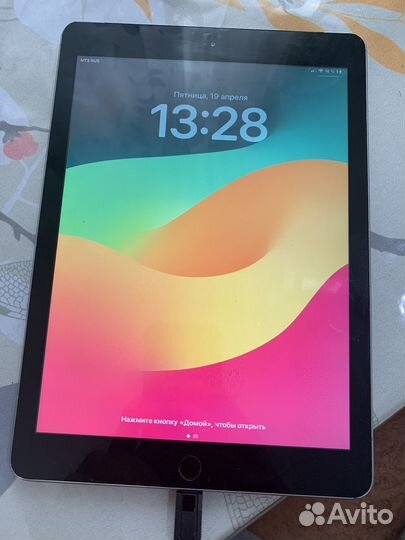 iPad 6 поколения 32гб с Sim 2018