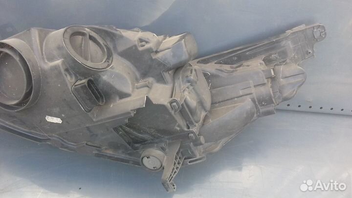 Фара правая Ford Grand C Max 2012