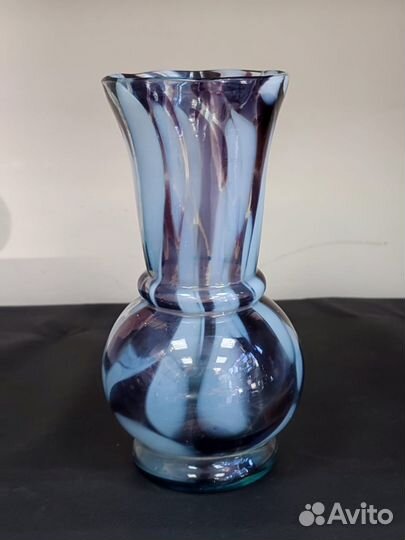 Ваза Красный май цветное стекло 19 см