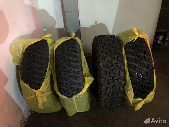 Bfgoodrich Mud-Terrain T/A KM2 255/75 R17 111T