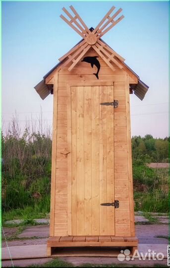 Уличный туалет деревянный SOX564