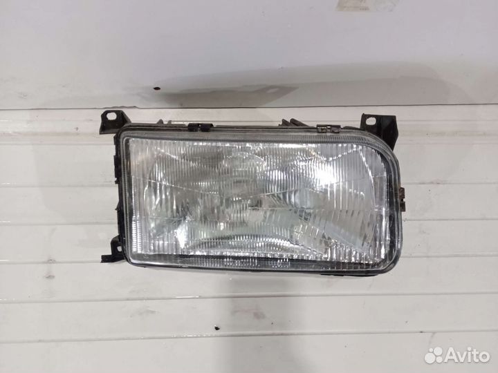 Фара правая Ауди а4