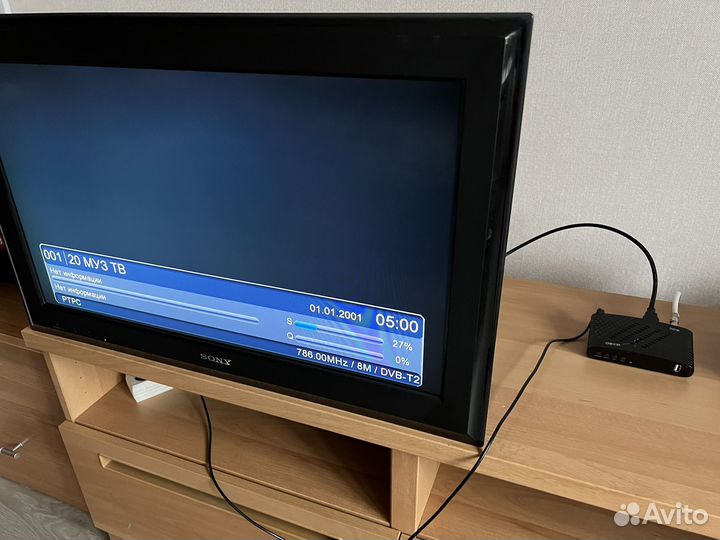 Продам тв-приставку dexp dv3 t2