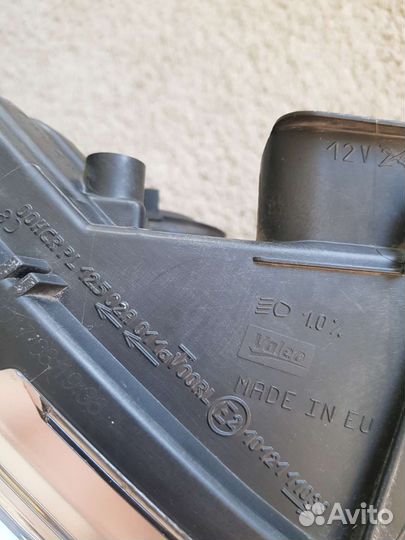 Фара Правая Valeo peugeot 208