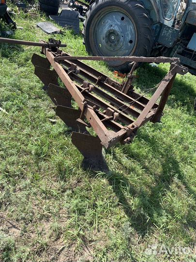 Плуг тракторный 5-ти корпусной