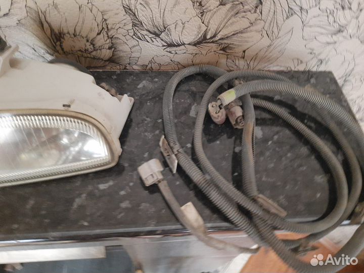 Противотуманные фары Тойота Эстима Аeras 2003 г.в