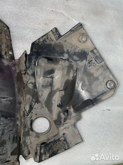 Подкрылок передний правый Mercedes-Benz GLS-Класс