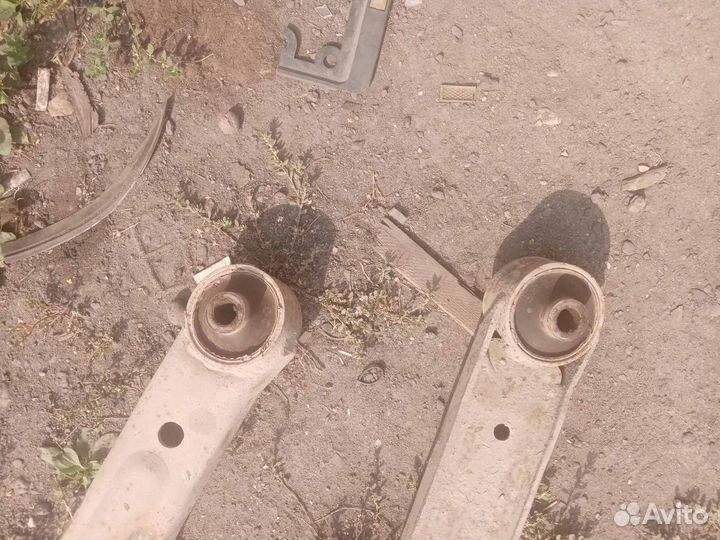 Рычаг передней подвески Ford Transit 7