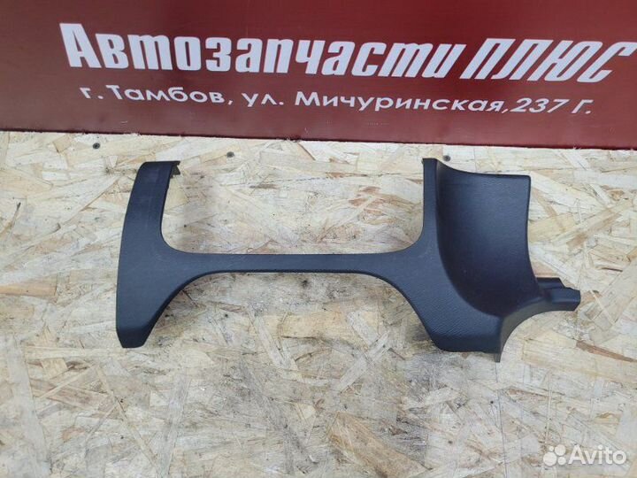 Накладка торпедо Nissan Terrano