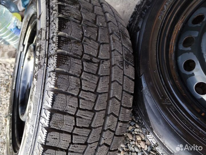 Зимние нешипованные шины Dunlop с дисками215/60R16