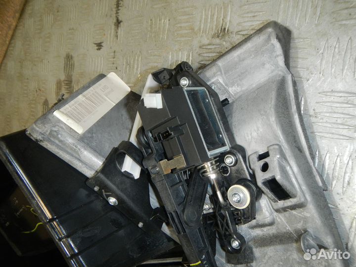 Бардачок, BMW (бмв) -X5 (E70) (07-13)