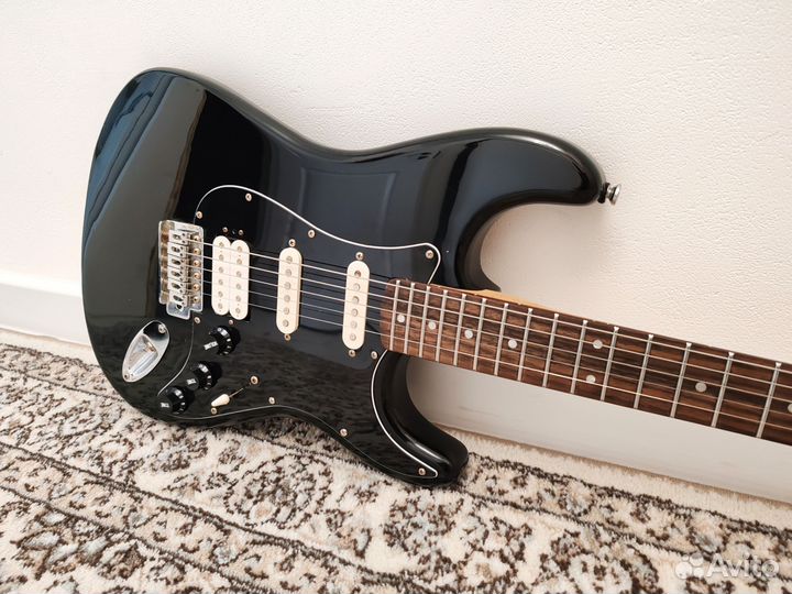 Fender squier bullet black/white