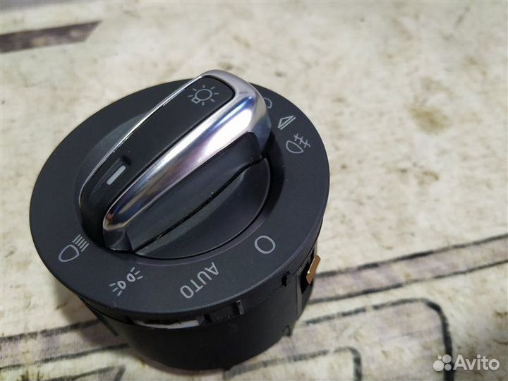 Переключатель света фар Audi A6 C6 2.8 CCE 2010