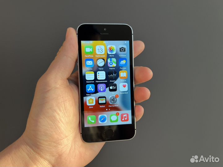 iPhone SE, 32 ГБ