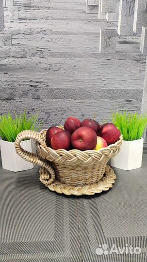 Корзина плетеная:конфетница