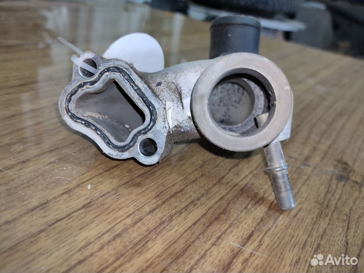 Патрубок двигателя Cadillac SRX 2