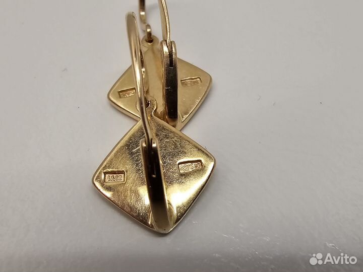 Золотые серьги ромбики