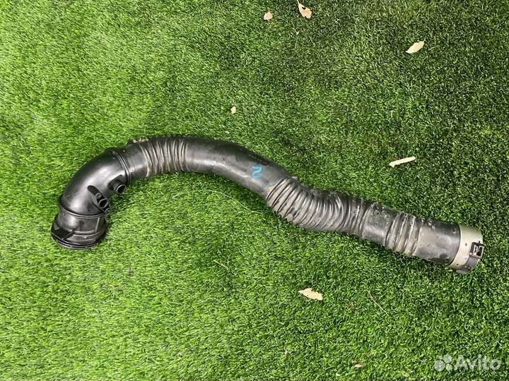 Патрубок интеркулера левый Bmw 5 F10 N20B20 2011