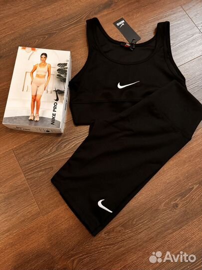 Костюм топ и велосипедки nike pro