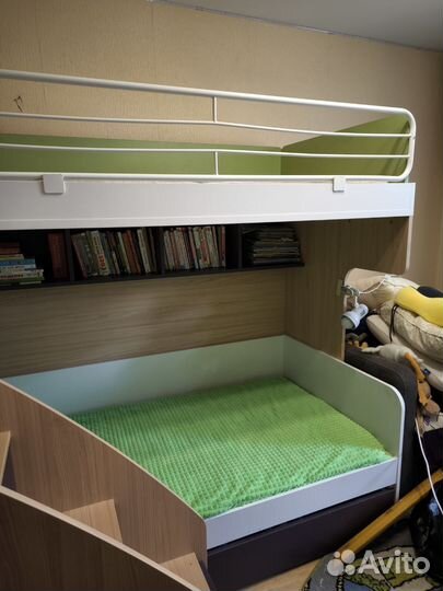 Двухъярусная кровать бу без матрасов