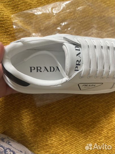 Кроссовки Prada