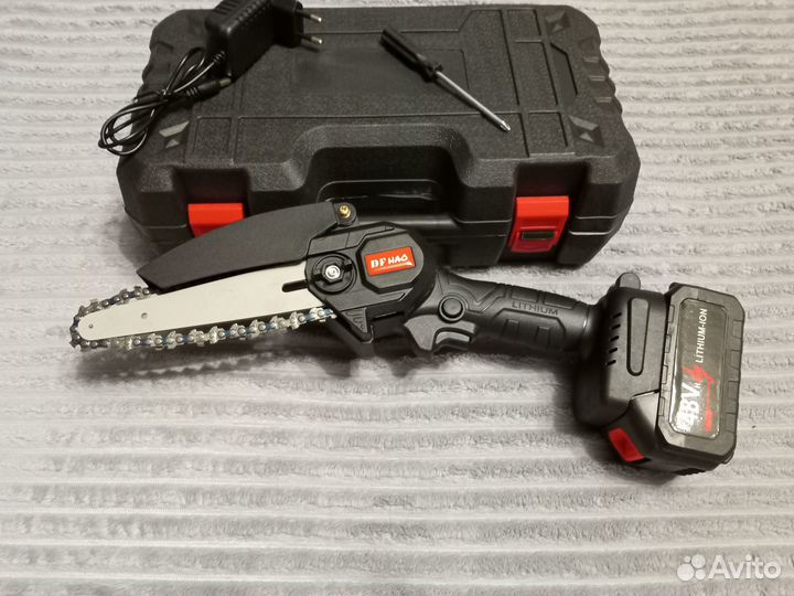 Аккумуляторная мини-пила (сучкорез)