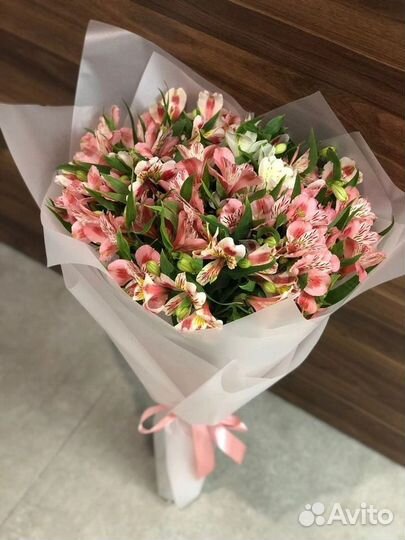 Букет из альстромерий