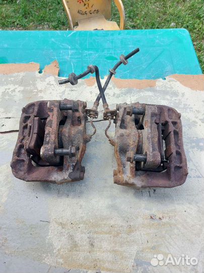 Суппорт передний Т4