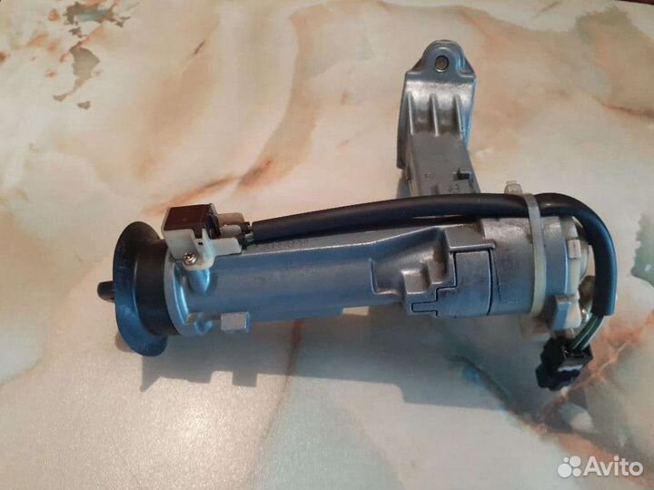 Замок зажигания+ личинка