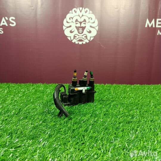 Блок клапанов пневмоподвески Land Rover Sport L494