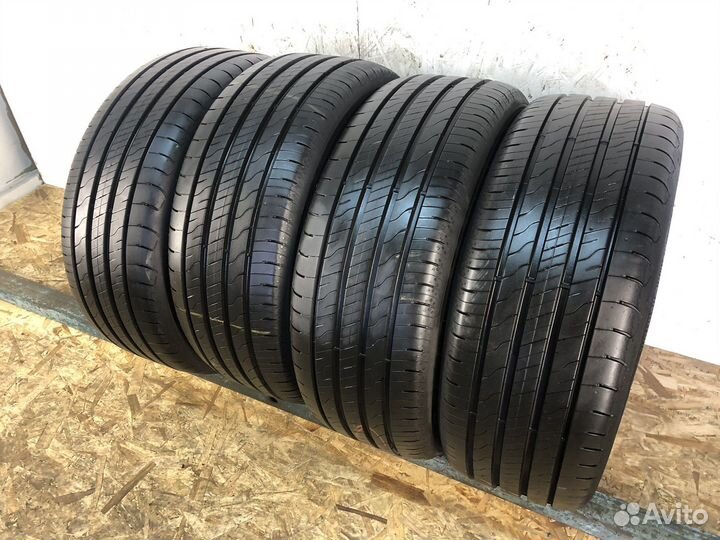 Goodyear EfficientGrip Performance 2 215/50 R17