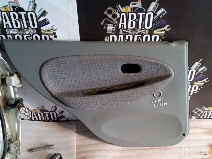 Задняя левая дверная карта на Kia Rio 1 универсал