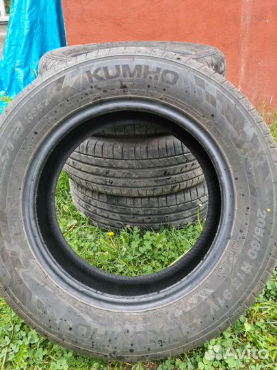 Kumho Ecsta HS52 205/60 R15