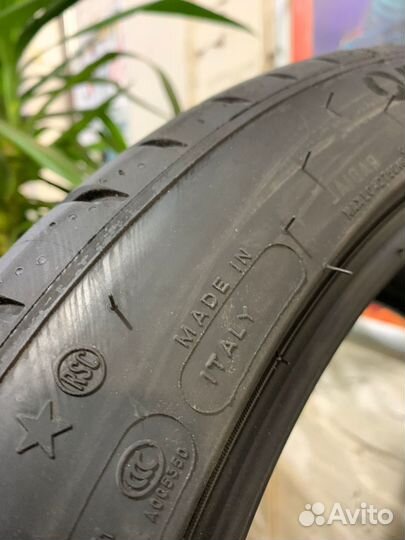 Michelin Pilot Sport 4 275/35 R19 и 245/40 R19 100Y