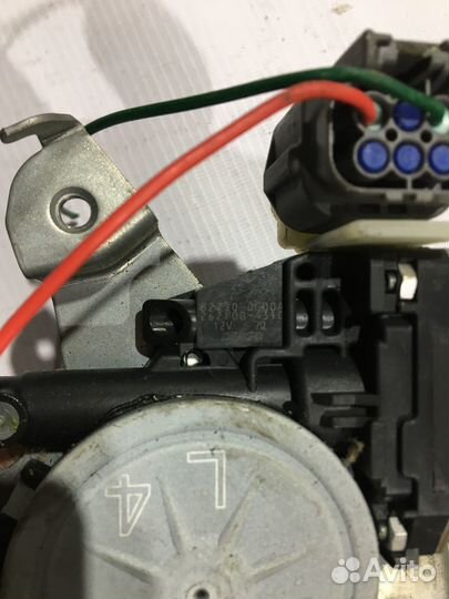 Стеклоподъемник Nissan X-Trail задний