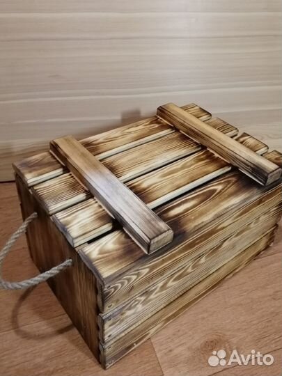 Деревянный ящик подарочный