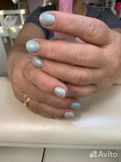 Маникюр с покрытием гель-лаком
