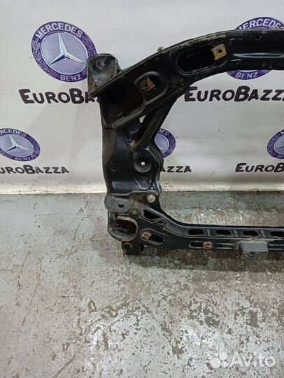 Передний подрамник Mercedes W221