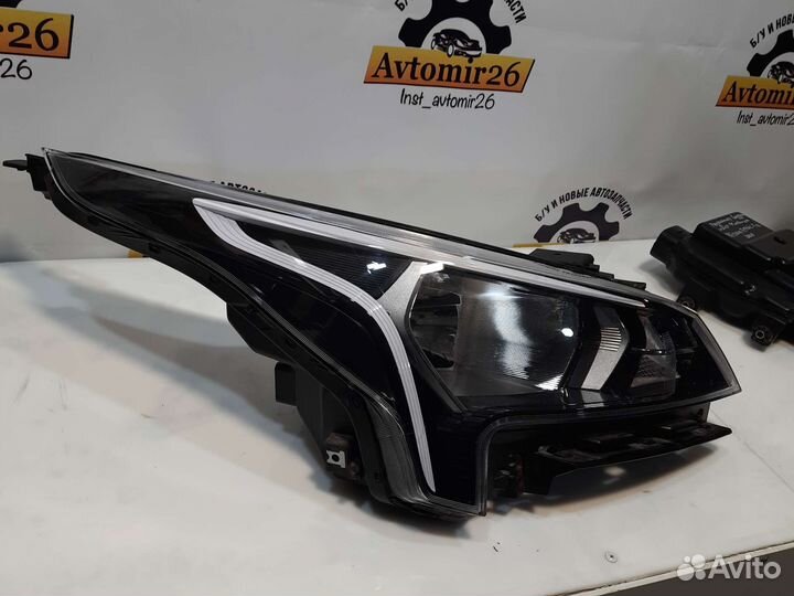 Фара правая Kia Rio 4 рестайл 2020