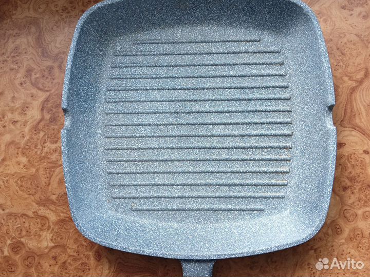 Сковорода-гриль антипригарная квадратная 30 см