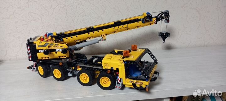 Lego 42108