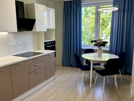 2-к. квартира, 82,6 м², 7/10 эт.