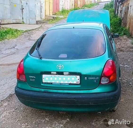 Обшивка багажника Toyota Corolla HB EE111