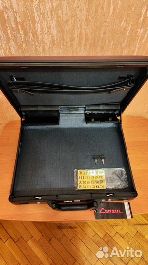 Продам кейс Consul производство Франция новый